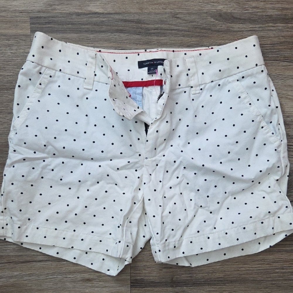 Tommy Hilfiger Women's White and Black Polka Dot Shorts